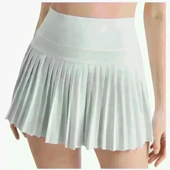 Womens  Tennis Shorts - Picture 1 of 3